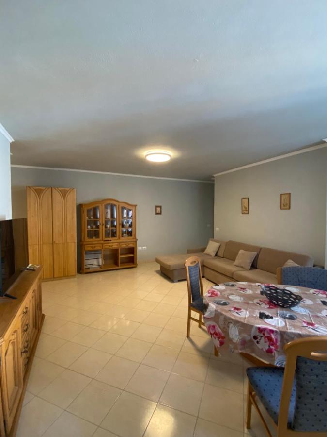 Saranda Relax Apartments Luaran gambar